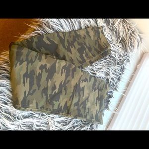 Spanx size large camo leggings never worn